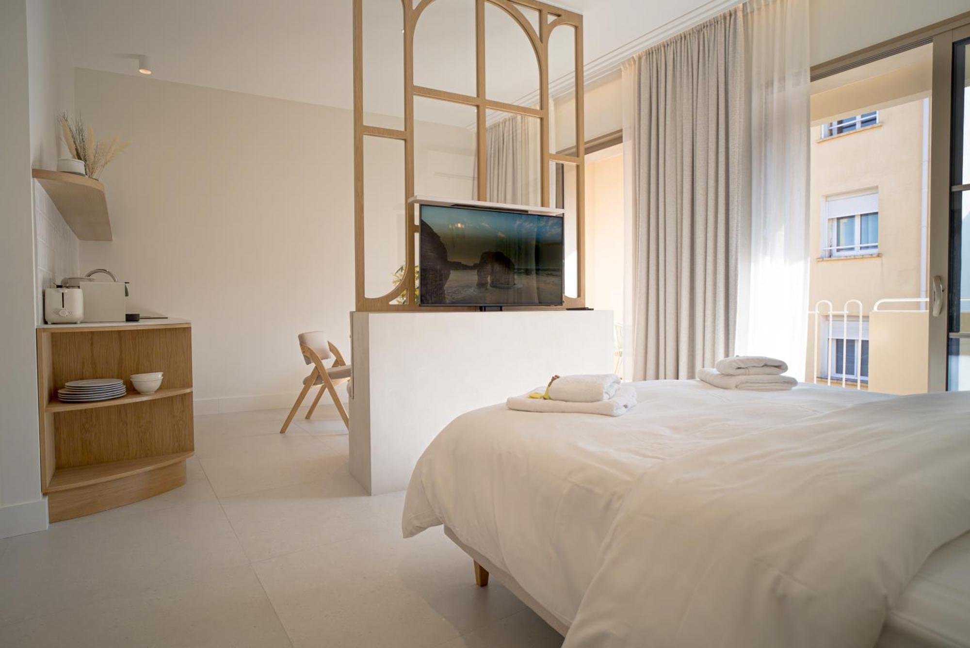 Studios Raffines Avec Terrasses - Plages, Ville Et Gare A Pied - Maison Raphael Saint-Raphaël Εξωτερικό φωτογραφία