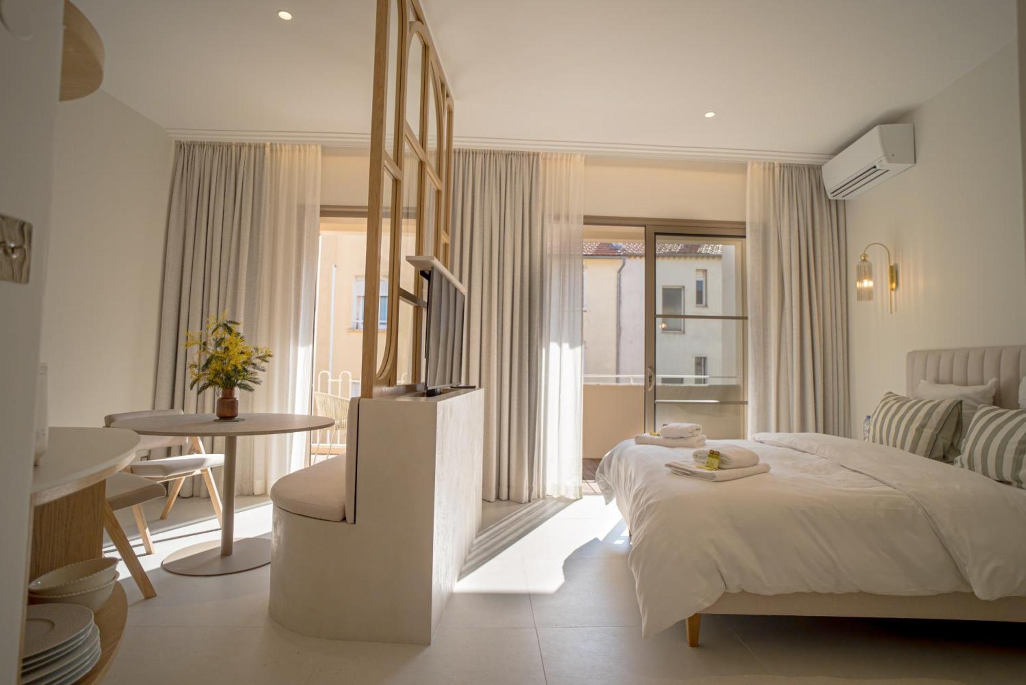 Studios Raffines Avec Terrasses - Plages, Ville Et Gare A Pied - Maison Raphael Saint-Raphaël Εξωτερικό φωτογραφία